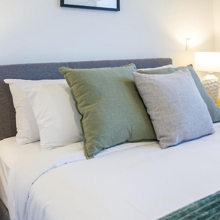 1 Bedroom 1 Bath, Executive Escape, Northlands Mall Christchurch Kültér fotó